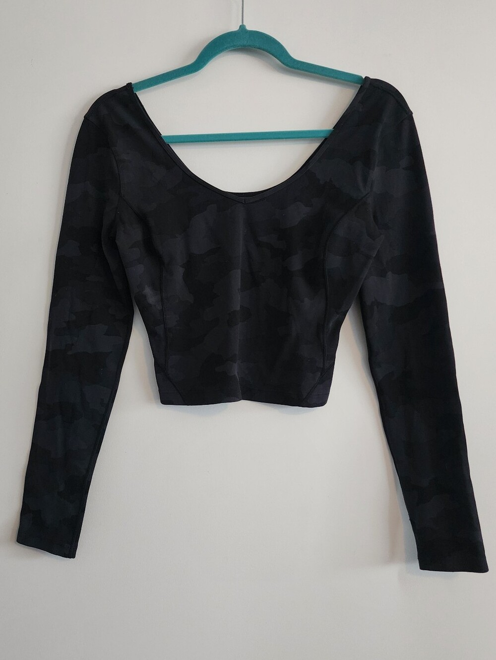 Lululemon Black Camo Long Sleeve Athletic Crop Top